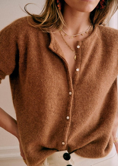 AURAZELYNN – HERITAGE COZY KNIT CARDIGAN