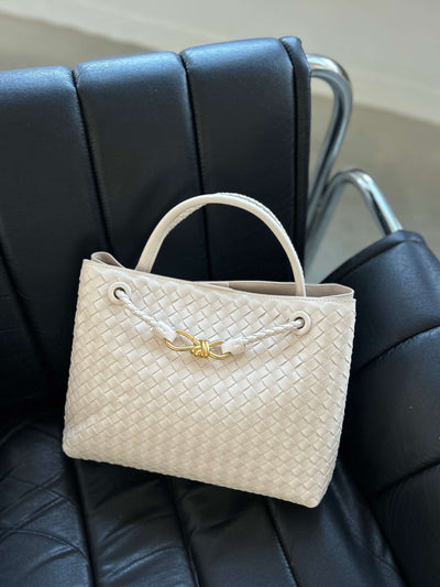 Vivienne - Timeless Oversized Woven Tote